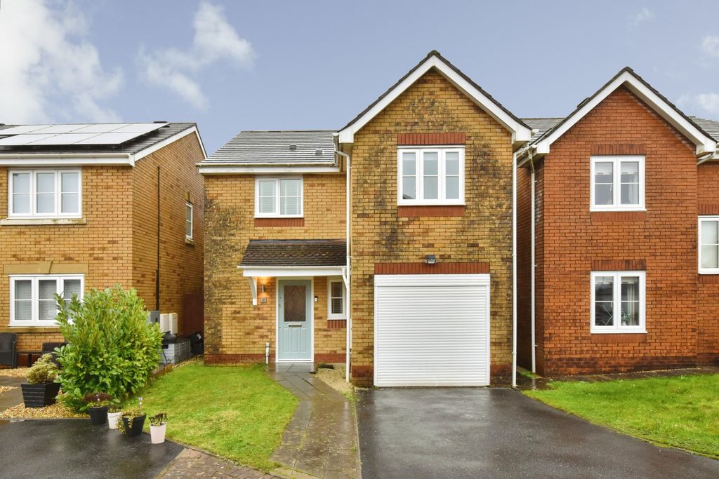 Property photo 1 of 15 Front View