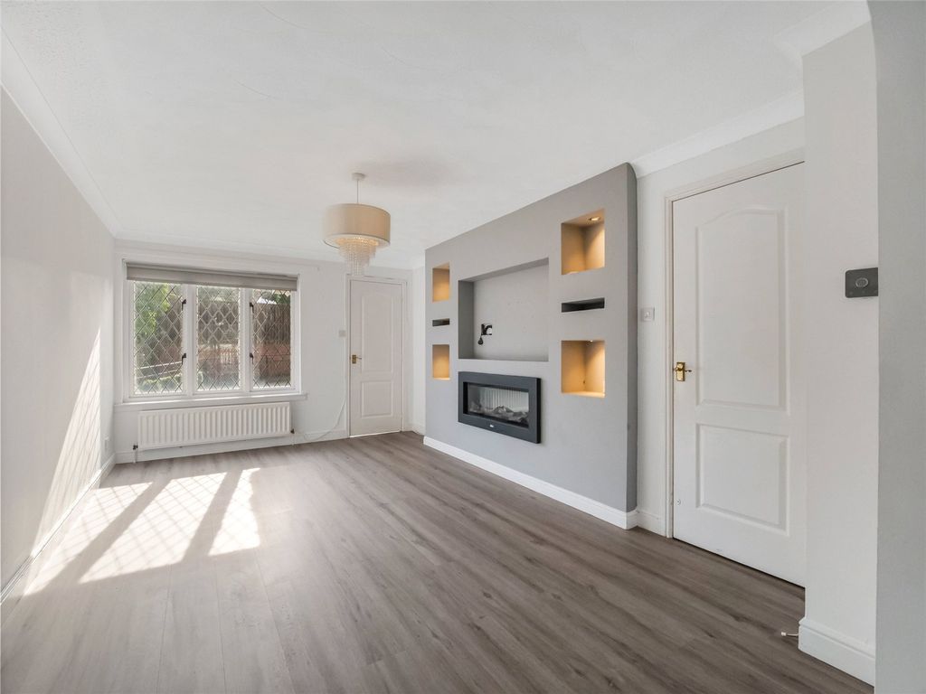 Property photo 2 of 27 Picture No. 02