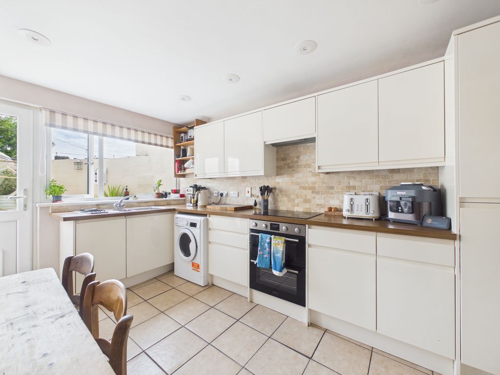 Property photo 3 of 9 Kitchen/Diner