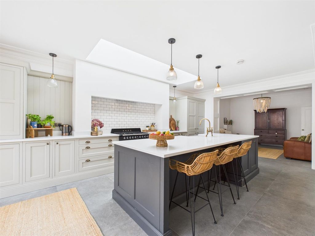 Property photo 1 of 35 Cam02295G0-Pr0287-Still009.Jpg