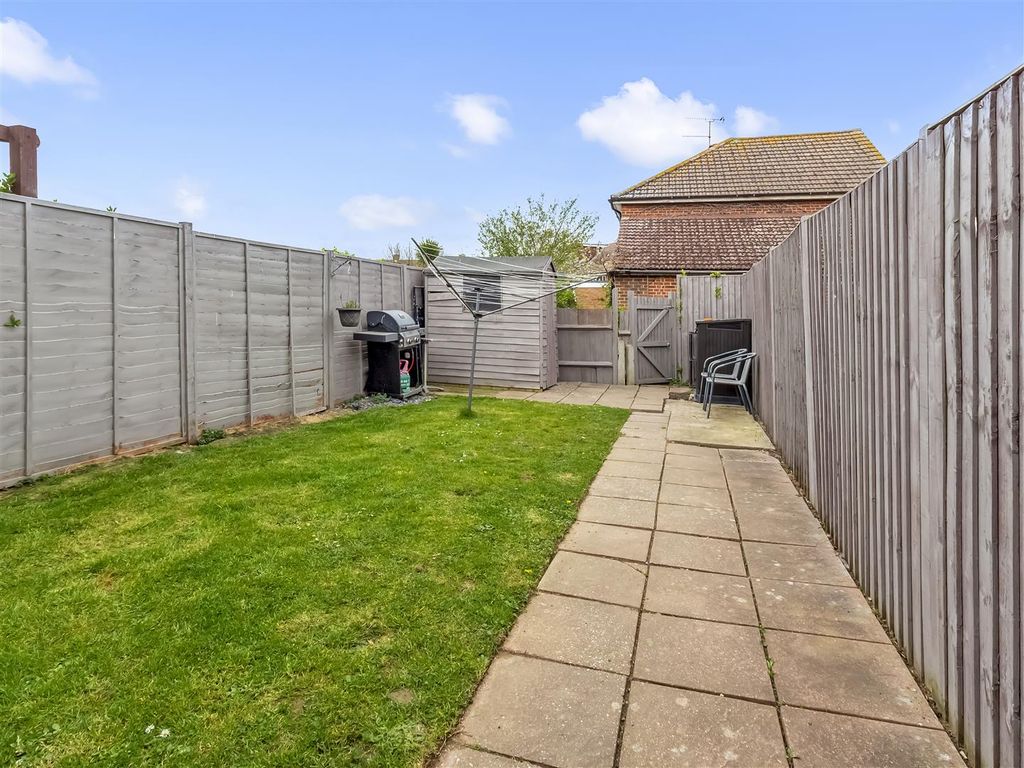 Property photo 2 of 19 26 Rife Way-002.Jpg