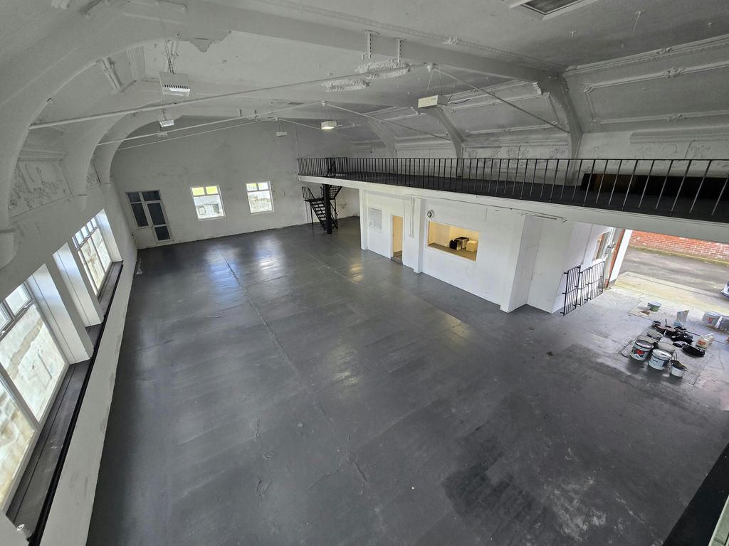 Property photo 2 of 13 Internal