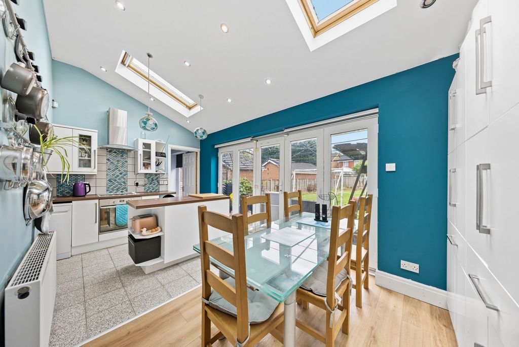 Property photo 1 of 25