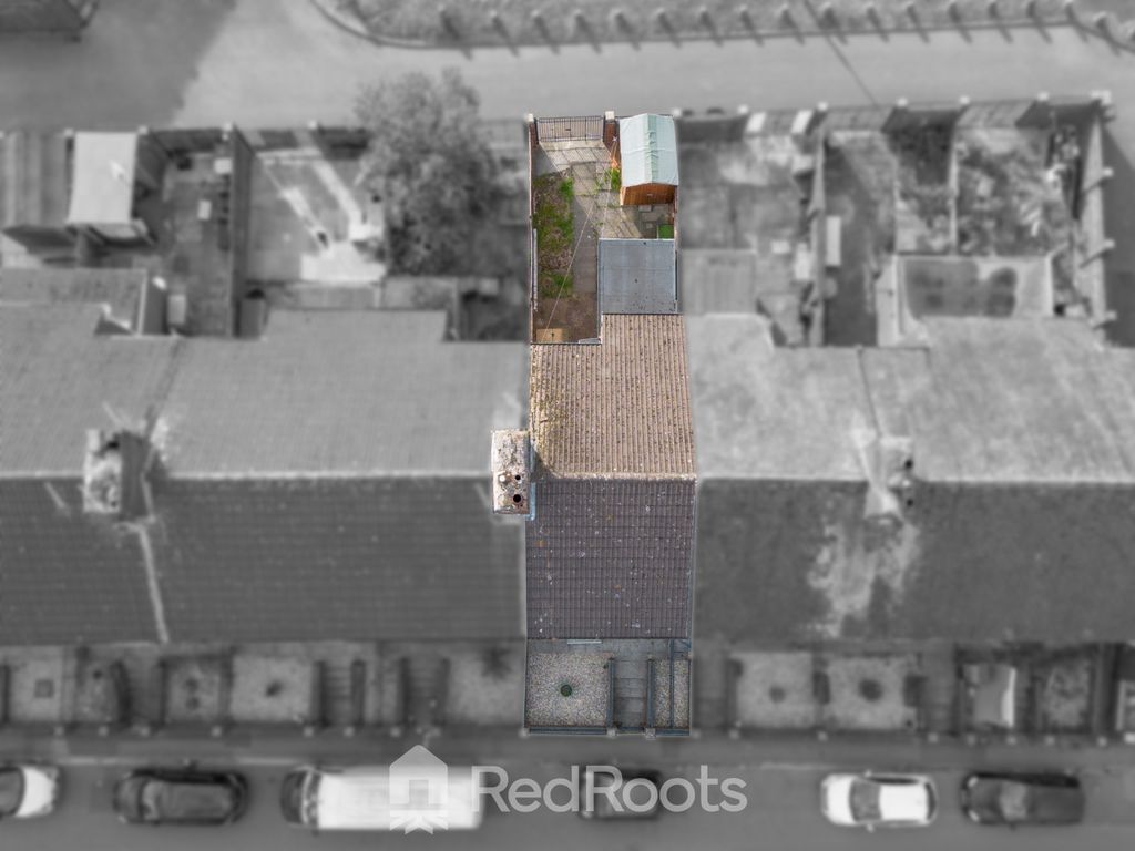 Property photo 2 of 19 4367392