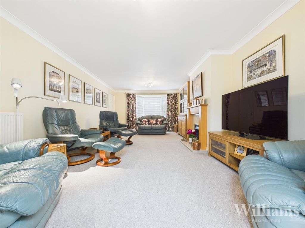 Property photo 2 of 27 Living Room