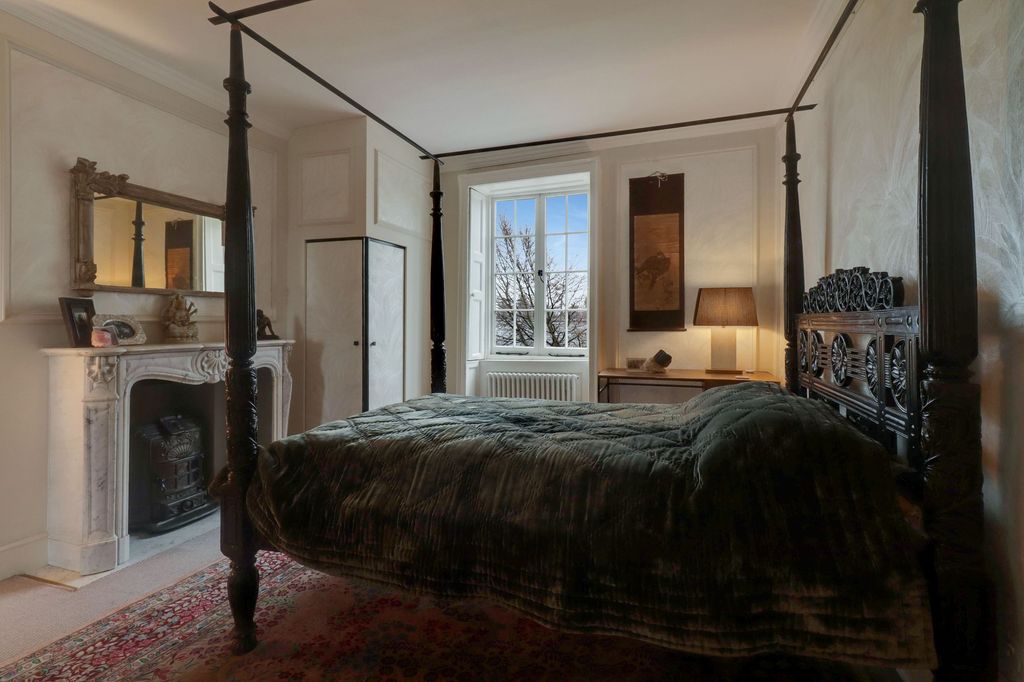Additional image 18 of 5 bed semi-detached house for saleHampton Court Road, East Molesey KT8