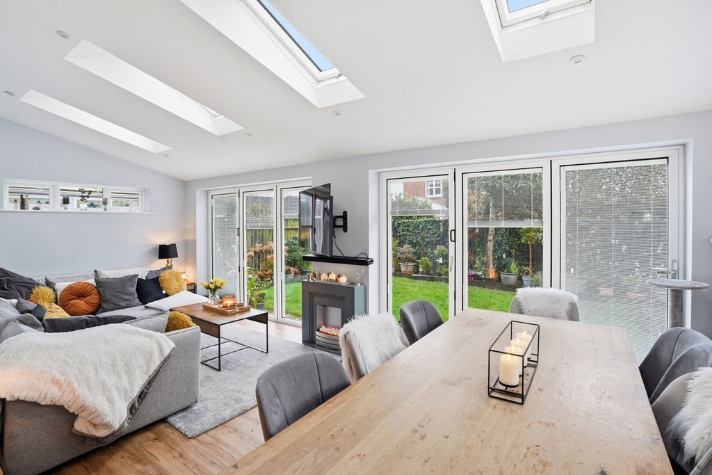 Property photo 3 of 33 Dsc05310