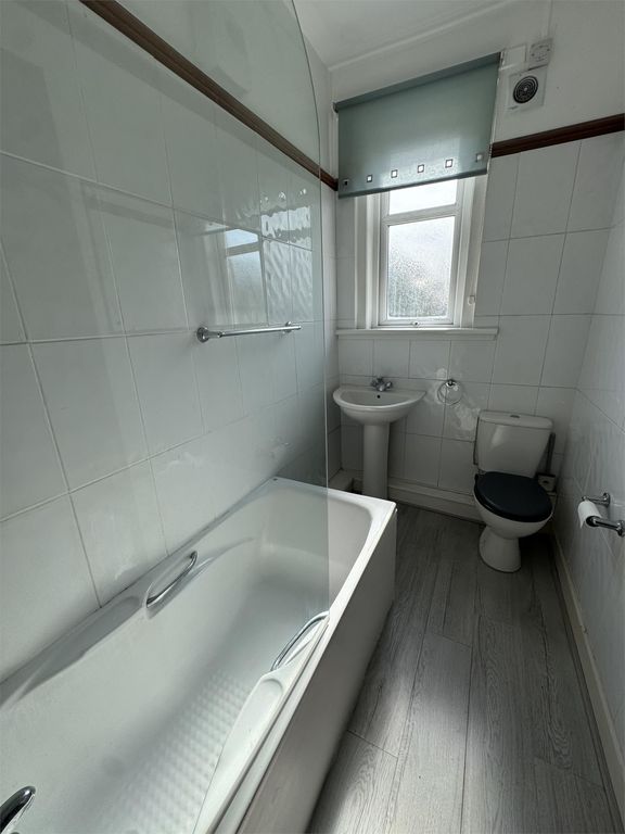 Additional image 11 of 2 bed flat for sale39 Eastfield Road, Dumfries DG1