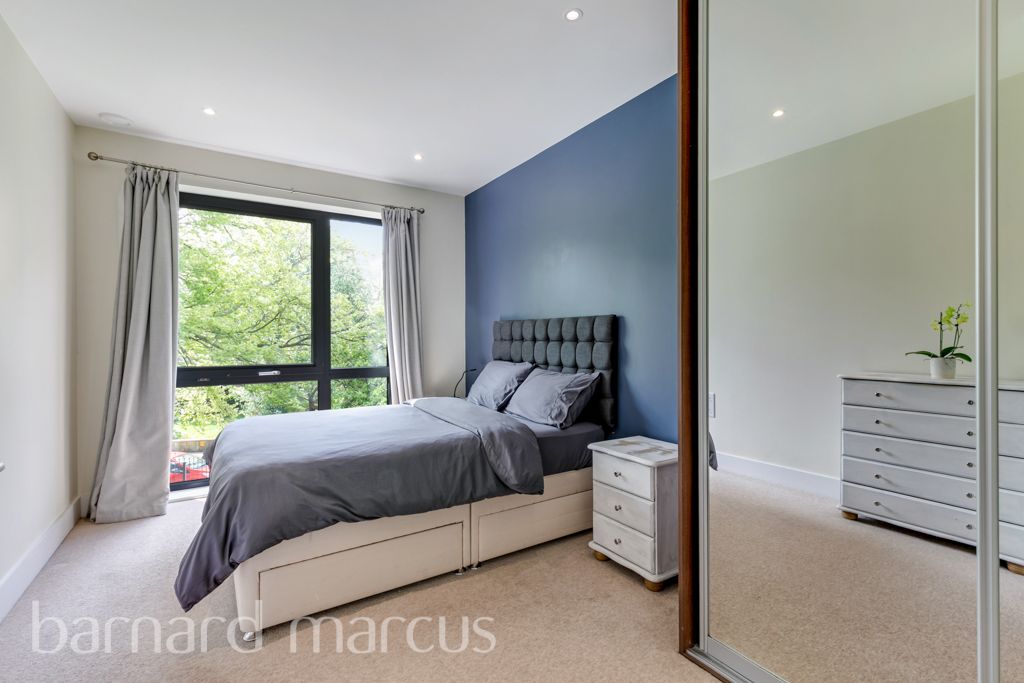 Property photo 3 of 10 Bedroom