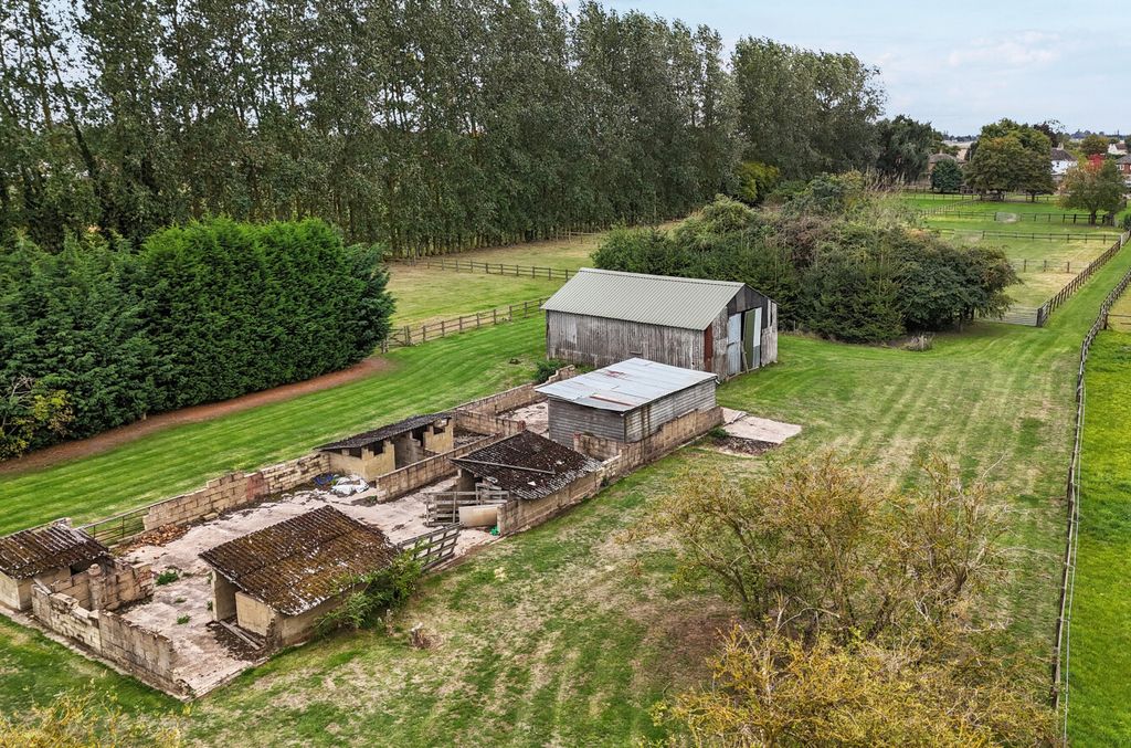 Property photo 1 of 6