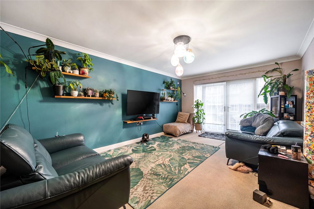 Property photo 2 of 21 Picture No. 14