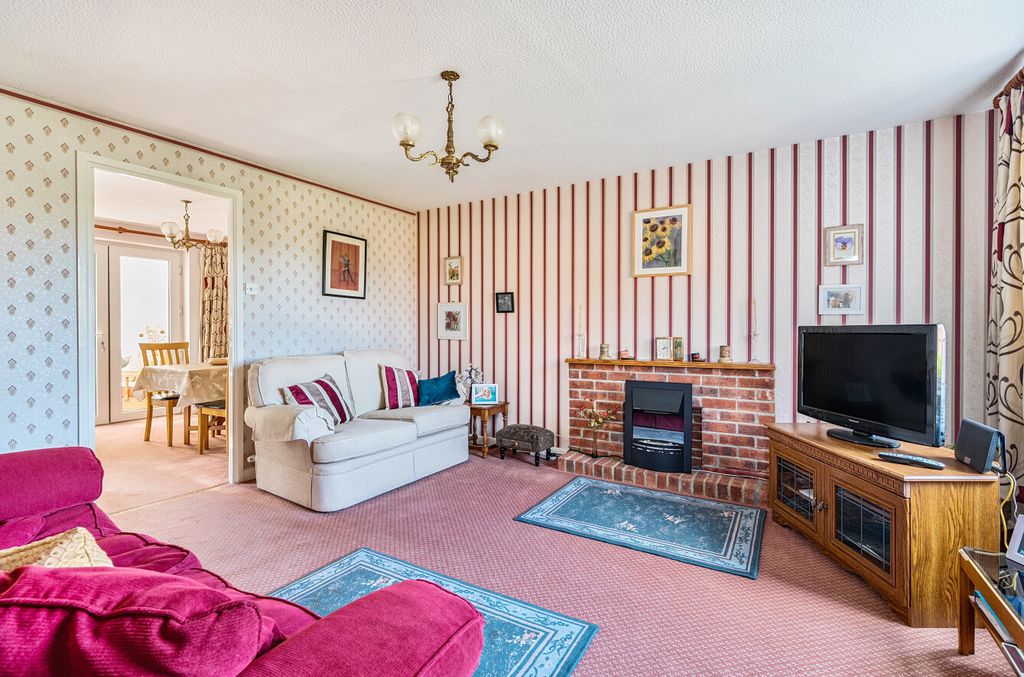 Property photo 3 of 25 1359857-14-68Da89...