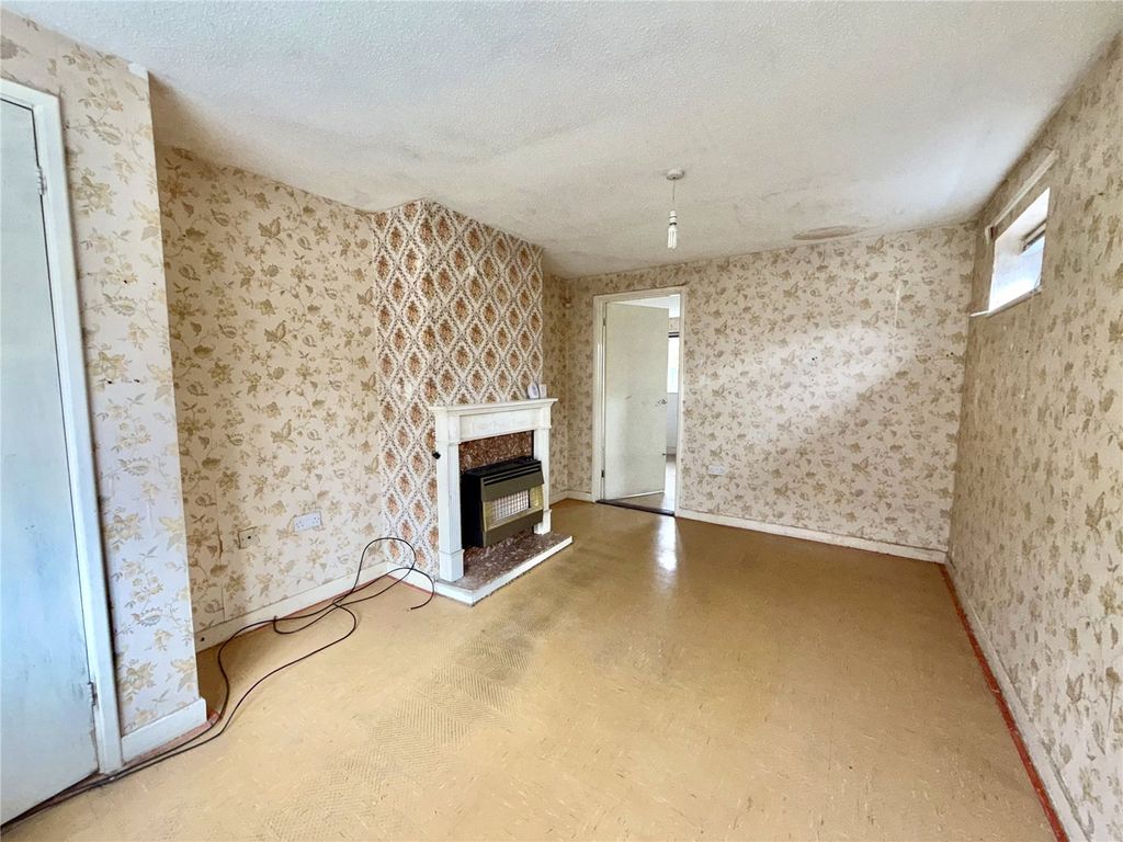 Property photo 2 of 12 Picture No. 10