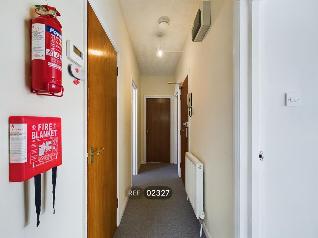 Property photo 3 of 6 Hallway