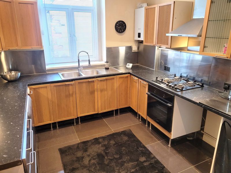 Property photo 3 of 12 Photo 2