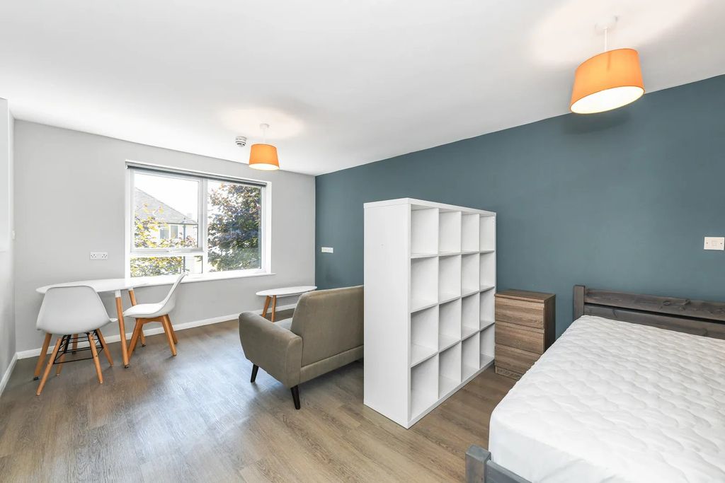 Property photo 1 of 5 Picture No. 10