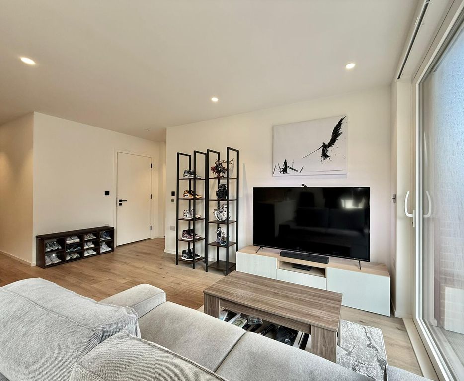 Property photo 2 of 13 Gallery