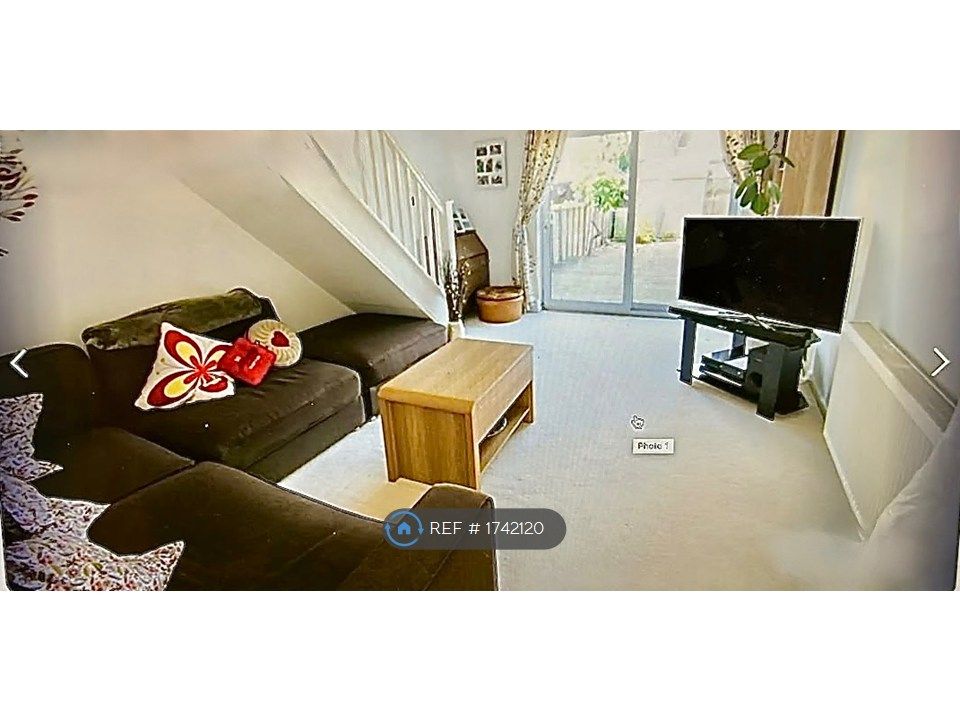 Property photo 1 of 6 Living Room To Garden