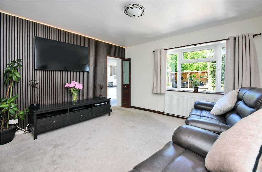 Property photo 2 of 24 Picture No. 15