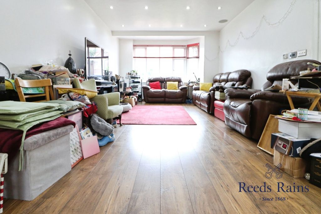 Property photo 2 of 27 Picture No. 55