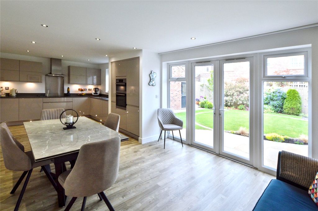 Property photo 3 of 19 Picture No. 35