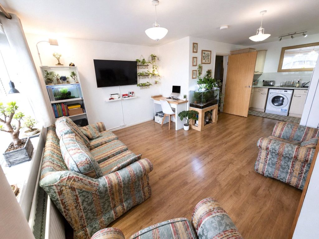 Property photo 3 of 7 Picture No. 02