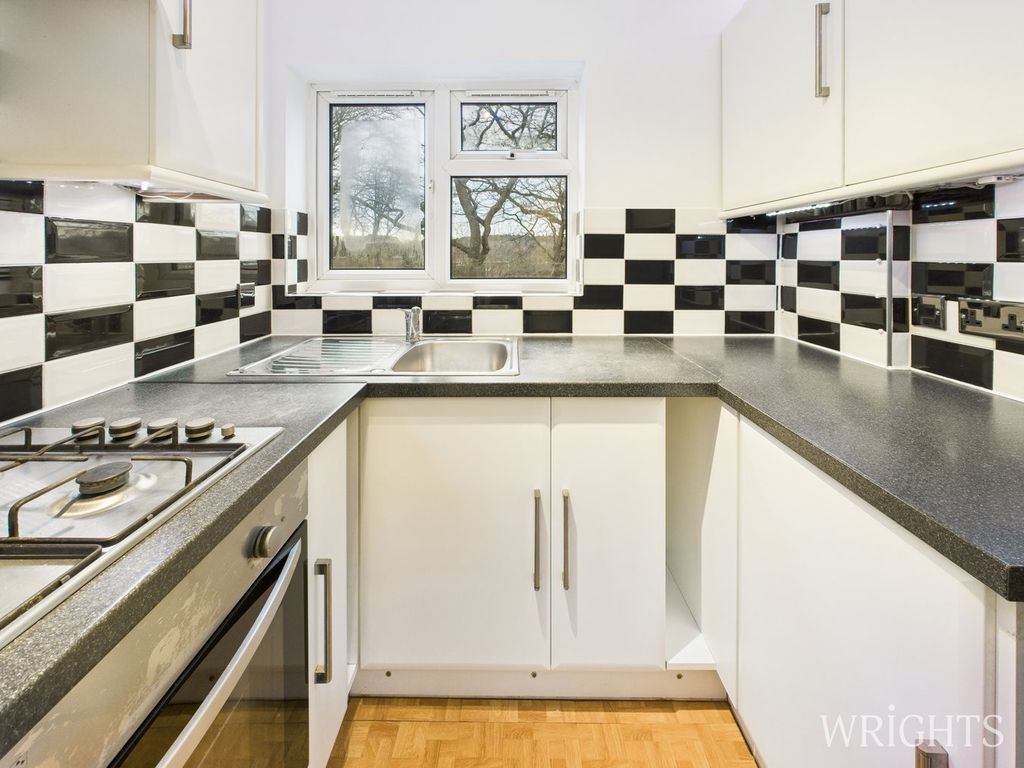 Property photo 3 of 13 Kitchen