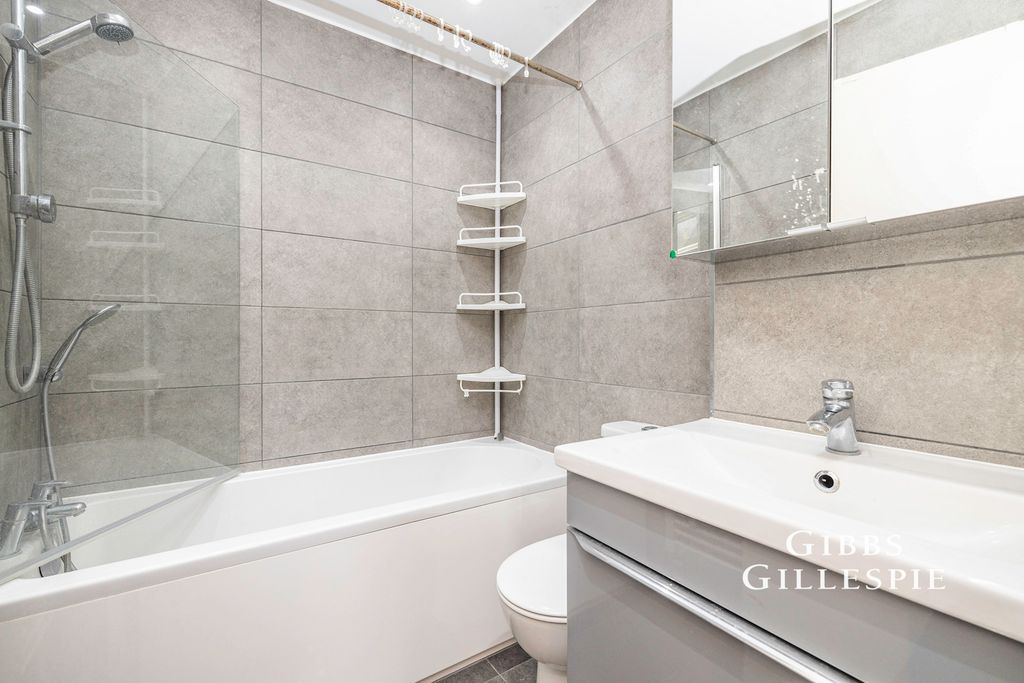 Property photo 3 of 10 Photo