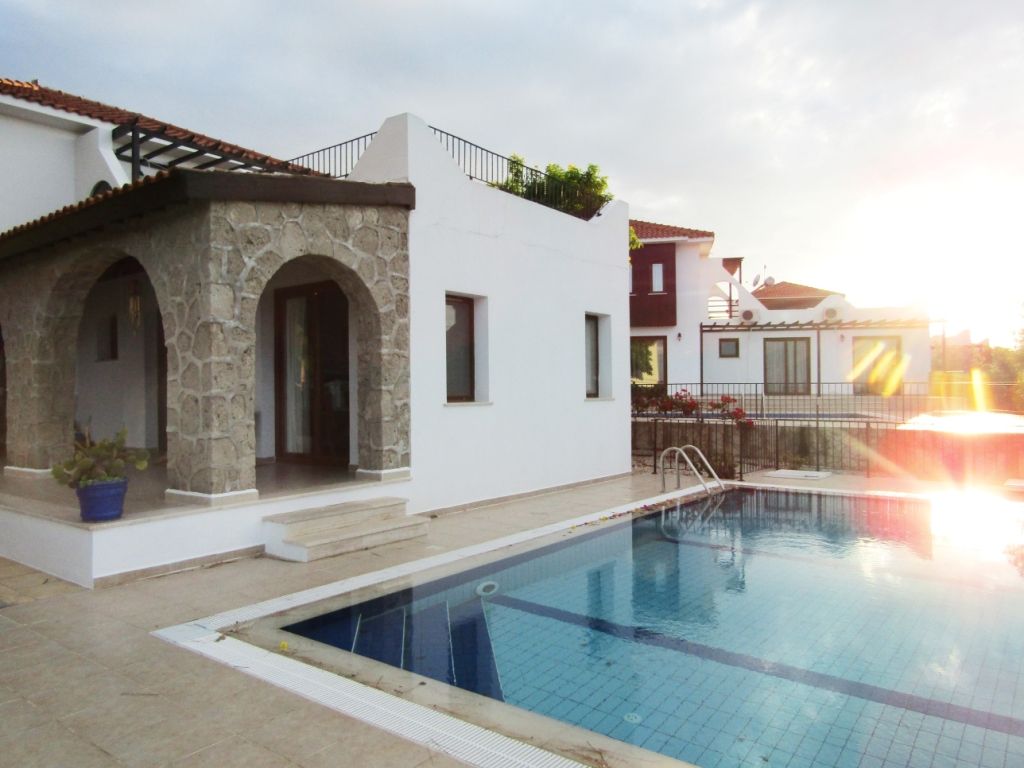 Property photo 3 of 22 Beautiful Private Villa With Pool And Elevated Sea Views Image No 3