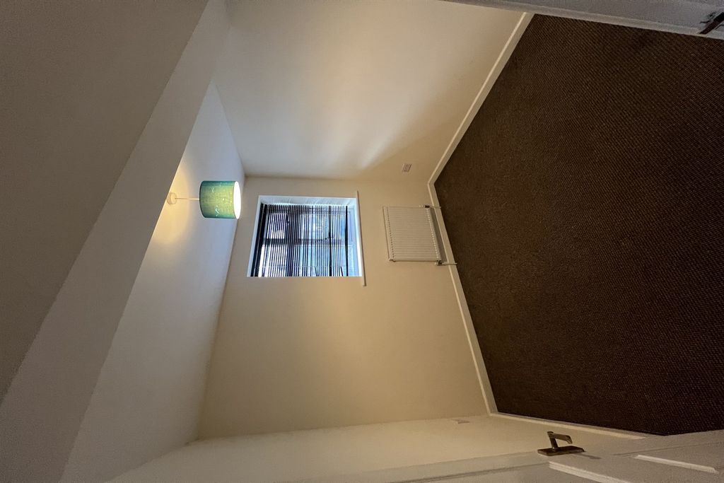 Property photo 3 of 4 (Main)