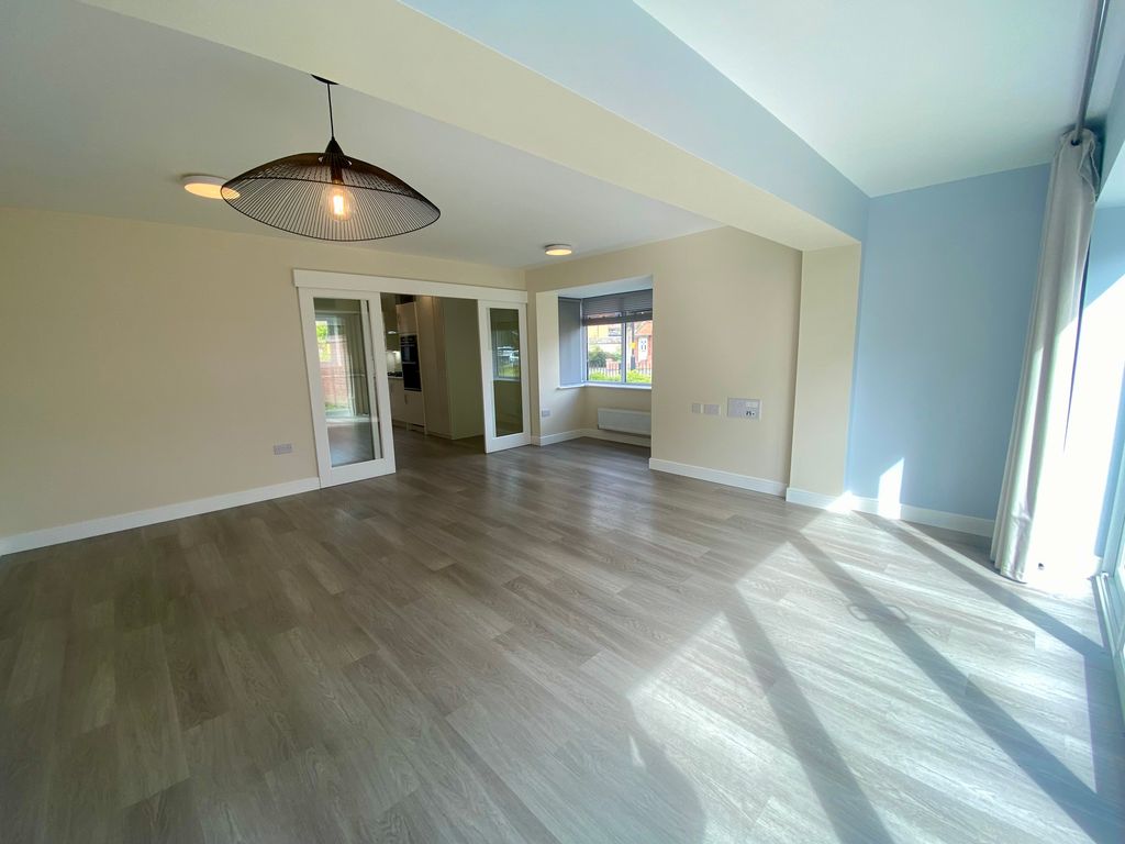 Property photo 3 of 40