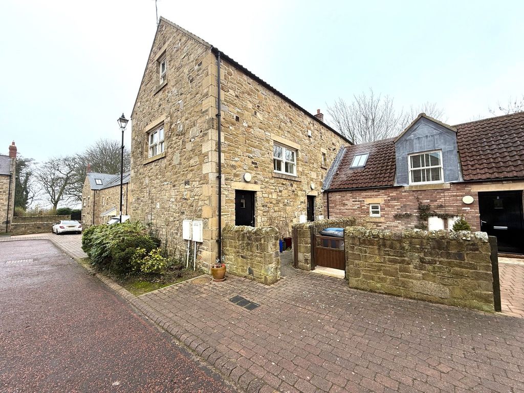 Property photo 1 of 18 Photograph 1