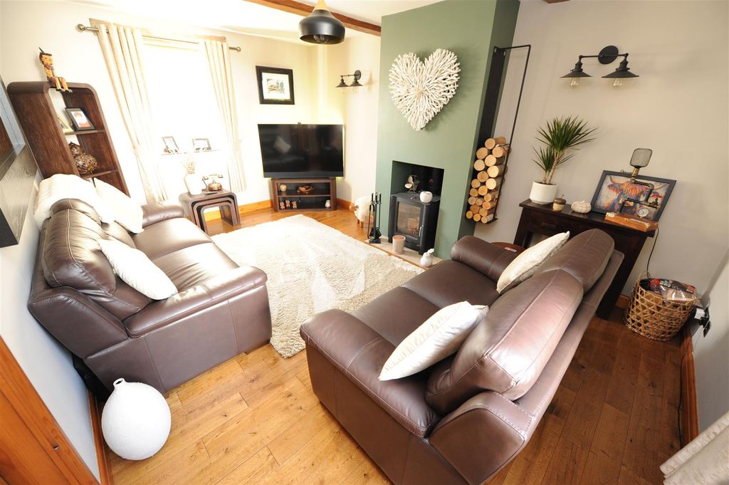 Property photo 2 of 21
