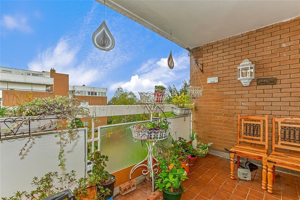 Property photo 1 of 10 Balcony / Terrace
