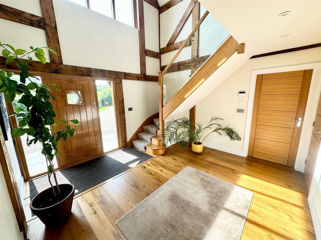 Property photo 3 of 13 High Oaks Barn 13.Jpg