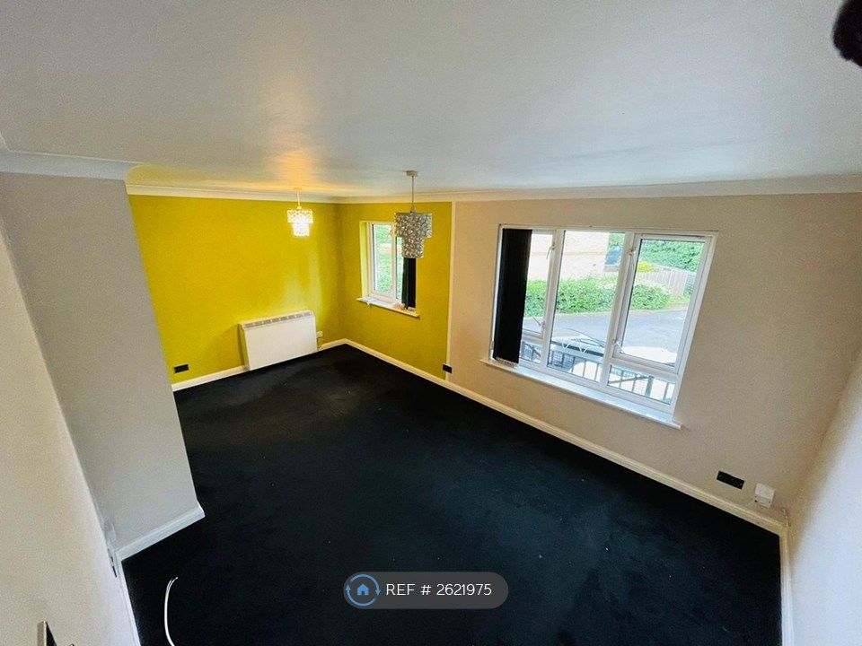 Property photo 3 of 9 Living Room