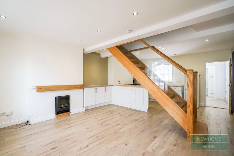 Property photo 2 of 17 Photo 8
