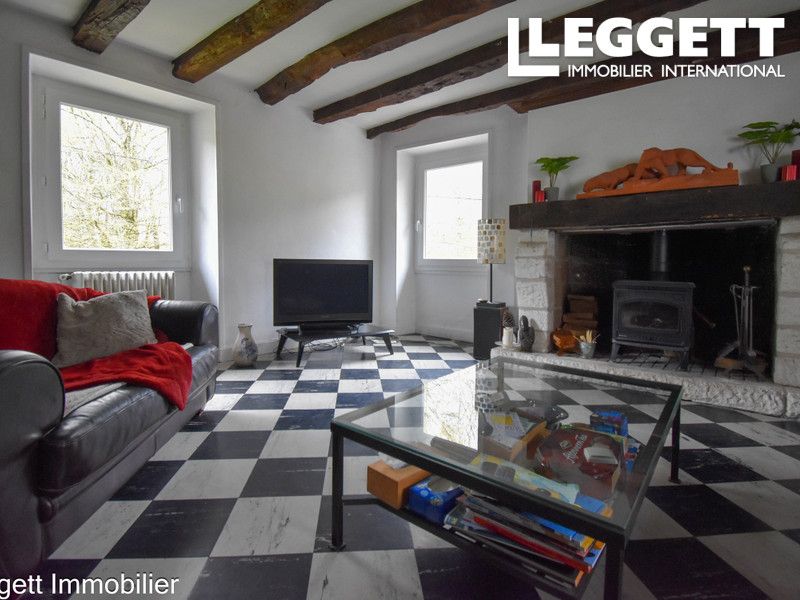 Property photo 2 of 10