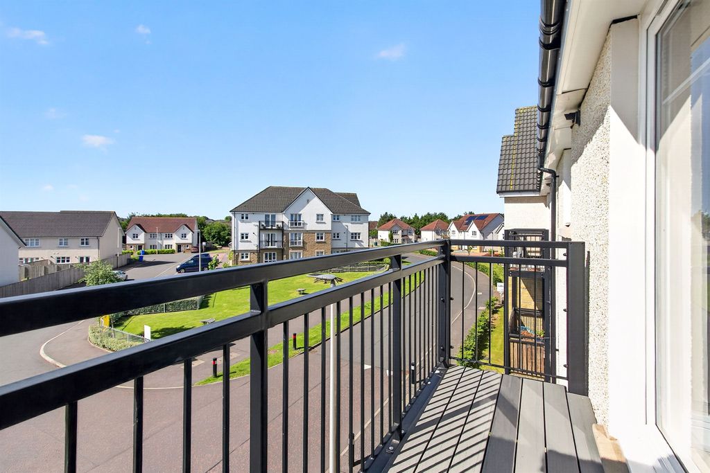 Additional image 10 of 2 bed penthouse for saleJardine Avenue, Falkirk FK2