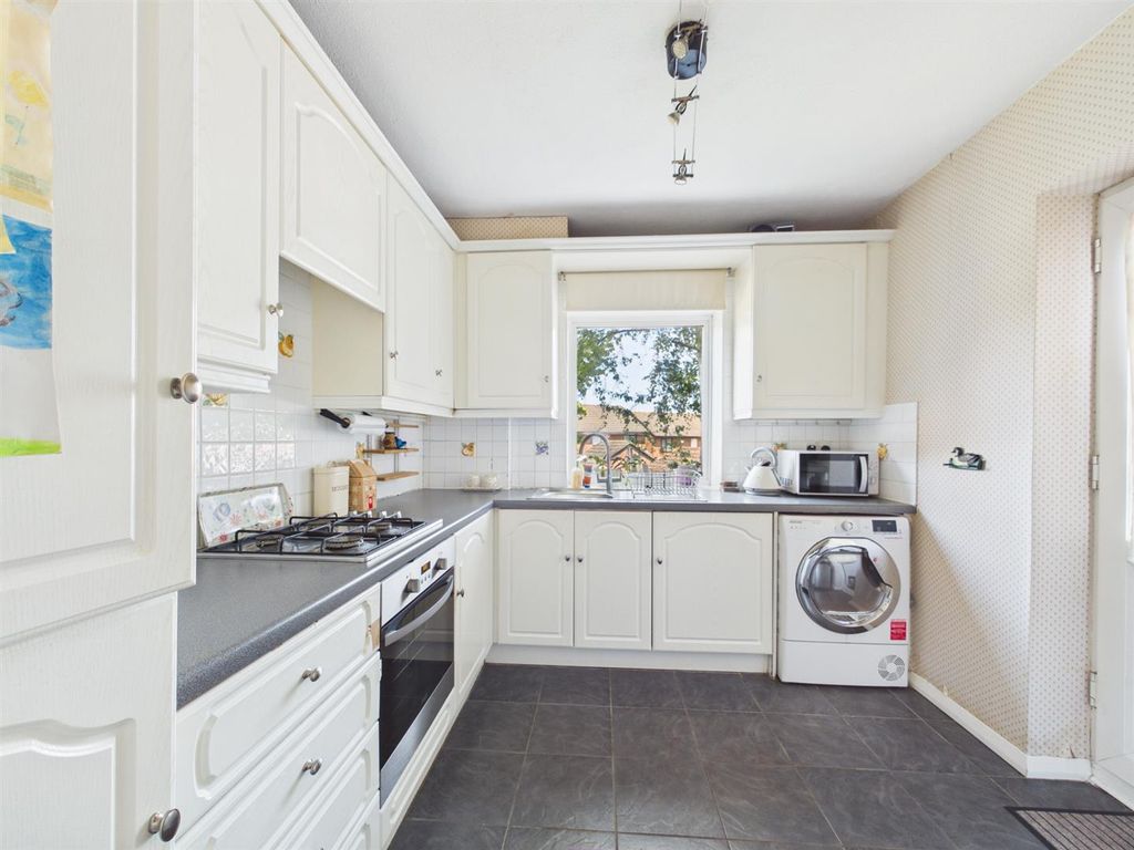 Property photo 3 of 16 Cam01563G0-Pr0281-Still007.Jpg