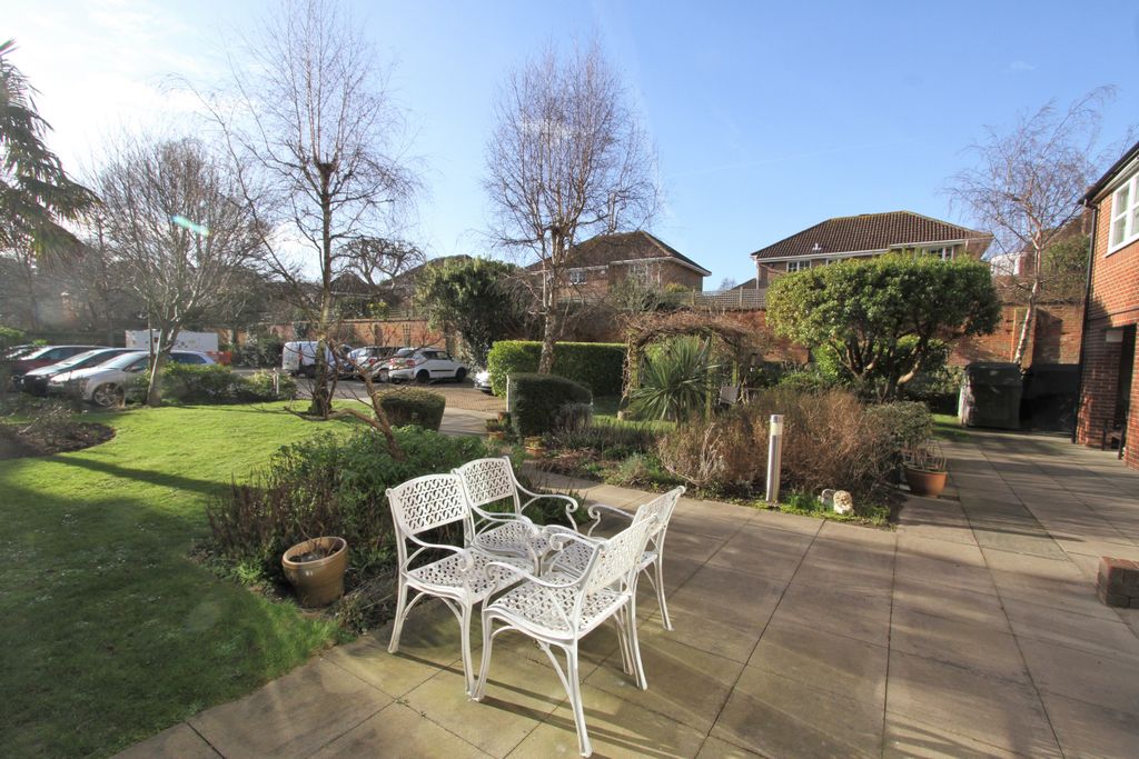 Property photo 2 of 9