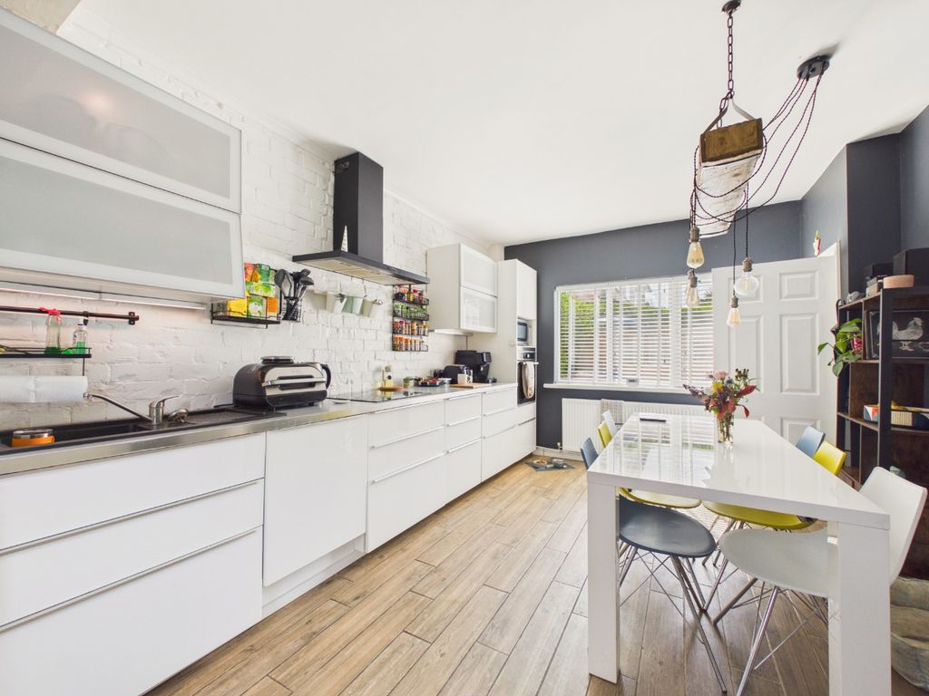 Property photo 2 of 12 4727535