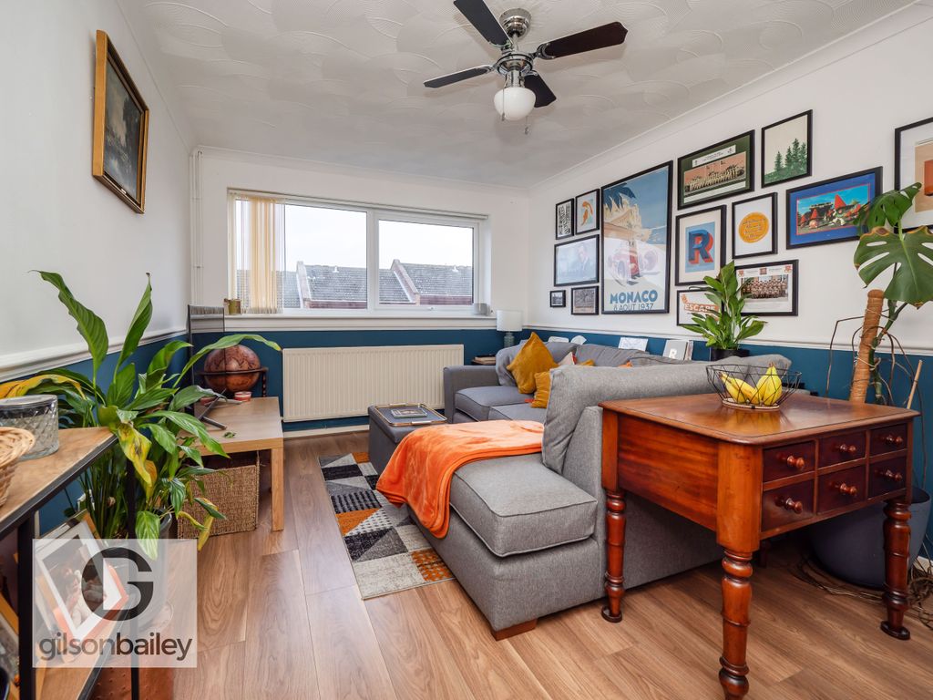 Property photo 3 of 14 6Windmillclose-21