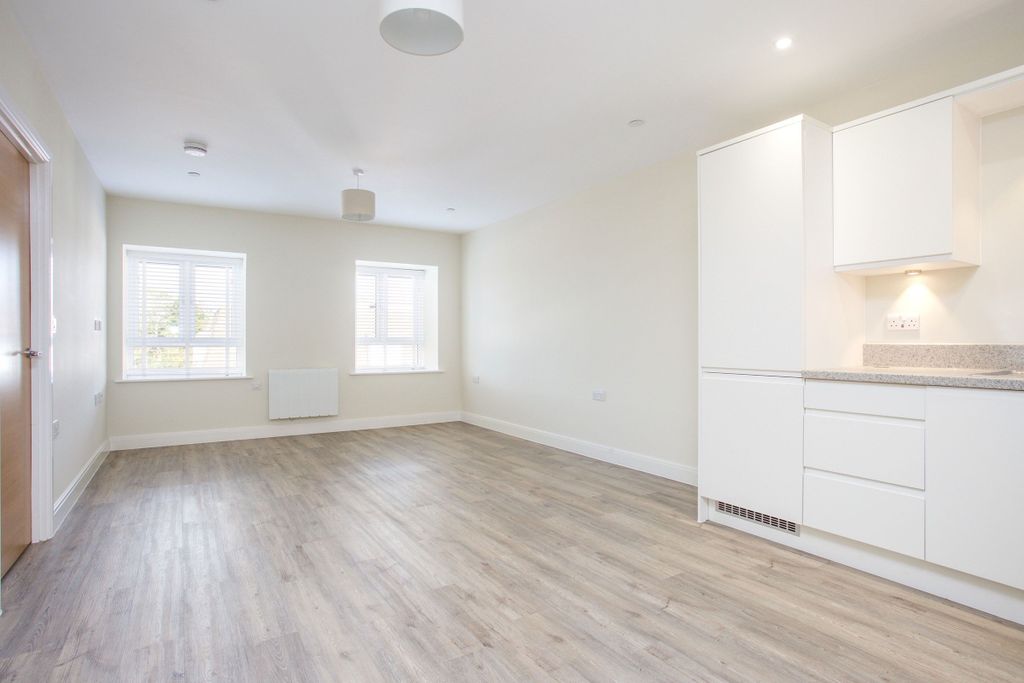 Property photo 3 of 8 F900c249-2F10-448B-8