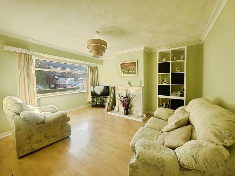 Property photo 3 of 9 Lounge