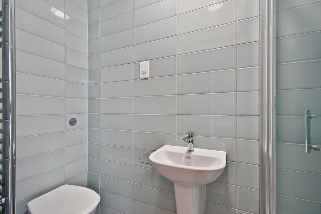 Property photo 3 of 4 Cs - 341A Station Road - Flat 3 Ensuite3 (1).Jpg