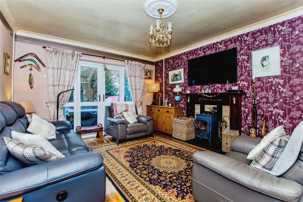 Property photo 2 of 16 Picture No. 30