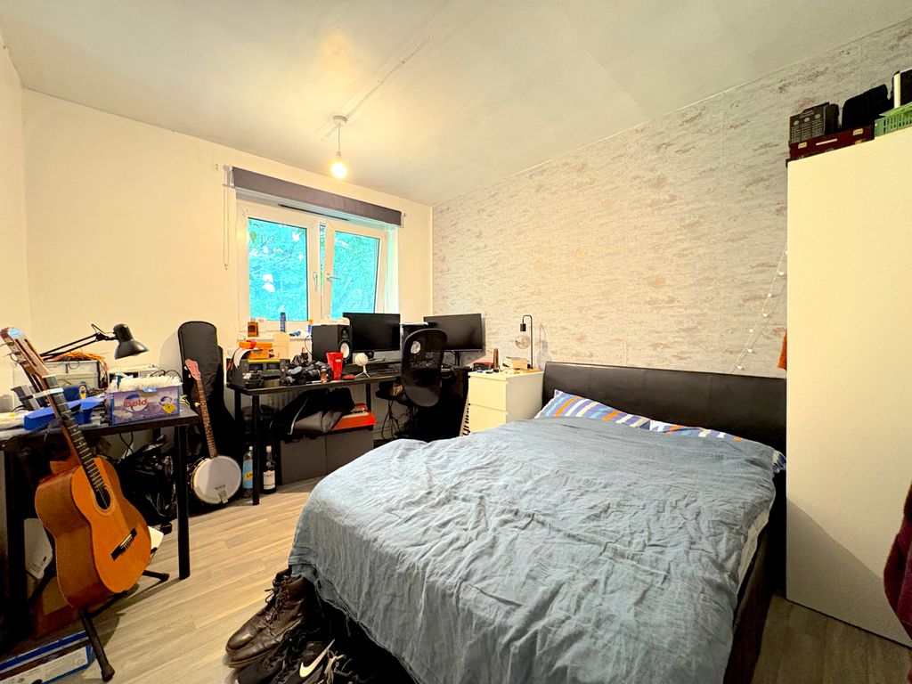 Property photo 3 of 3