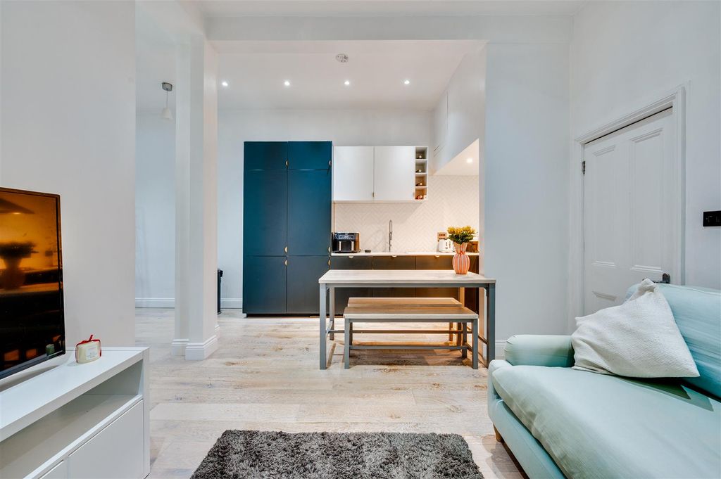 Property photo 3 of 14 Daniels_ Acton Lane, London, Nw10_12.Jpg