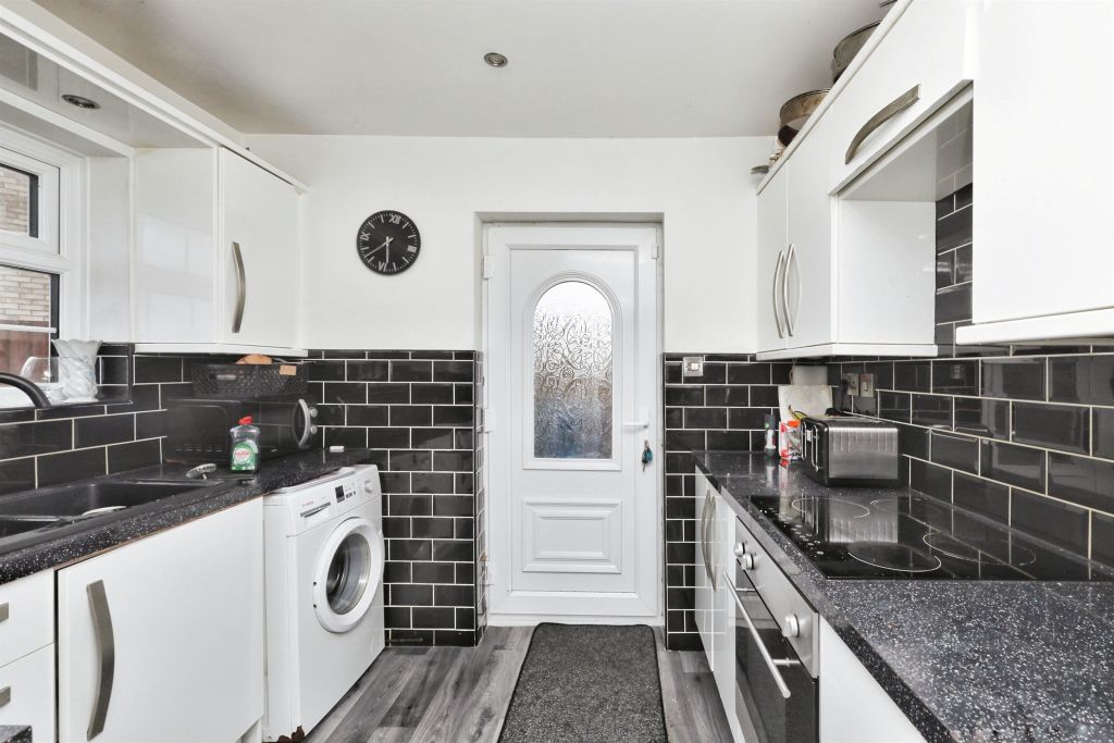 Property photo 3 of 17
